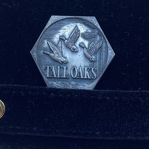 Tall Oaks brooch with ducks -vintage